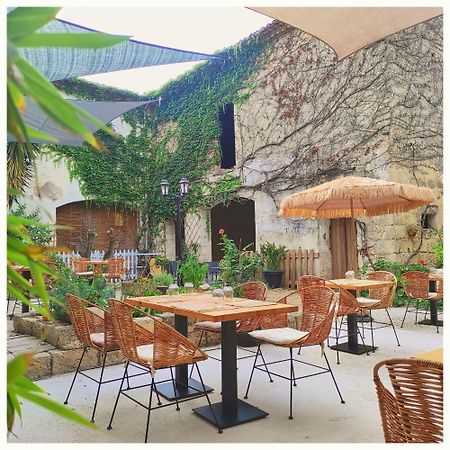 مبيت وإفطار فاوفيرت La Vigneronne Des Costieres المظهر الخارجي الصورة