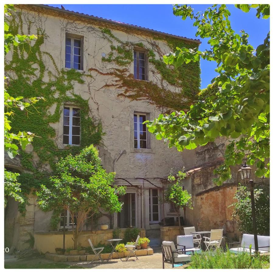 مبيت وإفطار فاوفيرت La Vigneronne Des Costieres المظهر الخارجي الصورة