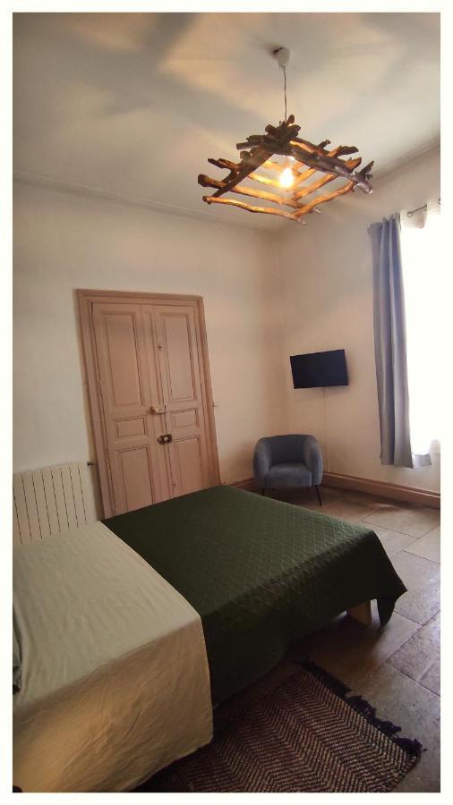 مبيت وإفطار فاوفيرت La Vigneronne Des Costieres المظهر الخارجي الصورة