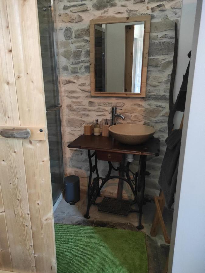مبيت وإفطار فاوفيرت La Vigneronne Des Costieres المظهر الخارجي الصورة